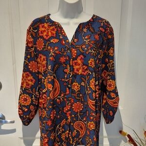 Floral & Ivy Button Down Blouse . Size L